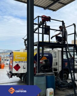 🏡 Encara no coneixes el nostre servei de gasoil a domicili?
T’ho portem directament a casa o empresa, fàcil i ràpid.

 Estalvia temps, nosaltres ens encarreguem.

#GasoliADomicili #DistribucioGasoli #Piera #Anoia #ServeiEficient #GasoilsCarreras